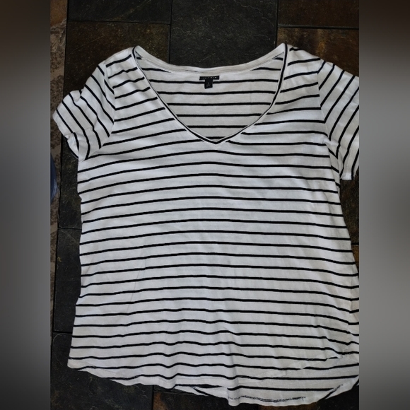 Striped Top Torrid Size 0 - Picture 1 of 2